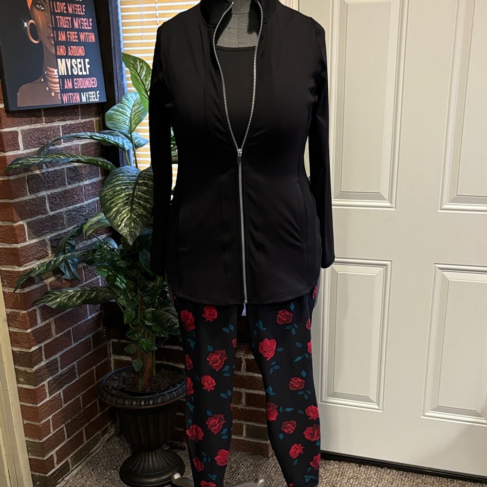 Livi Active Black and Red Floral Leggings